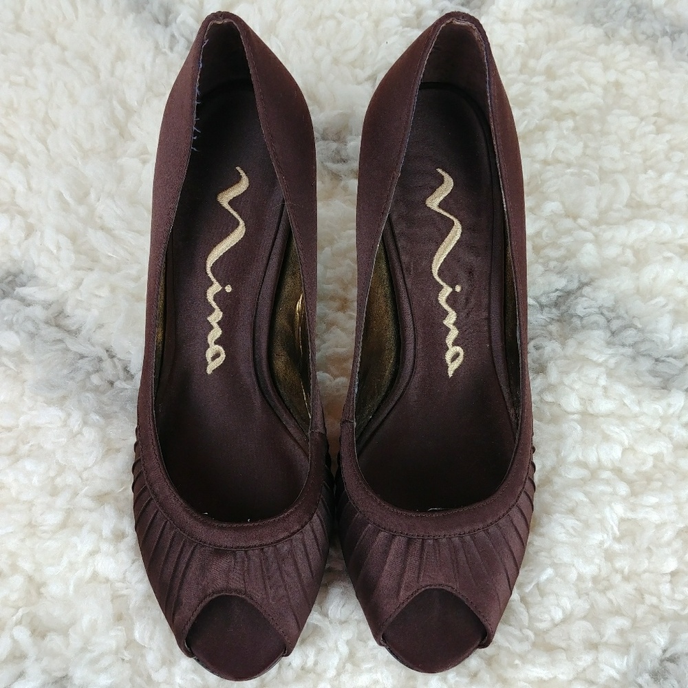 Nina brown satin peep toe heels size 7.5